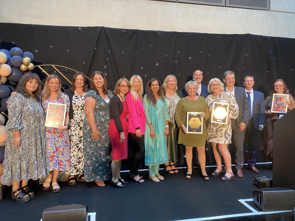 Congratulations to all of those involved in Degree Apprenticeships ⁦<a href="/MMUApprentice/">Degree Apprenticeships at Manchester Met</a>⁩ - we won the Service Excellence Staff Award today - wonderful recognition