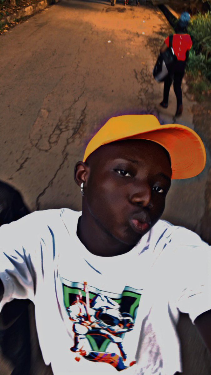 cryptocf7's tweet photo. I'm Kareem Abayomi a student of the university of Ibadan.I’ve always had genuine love for the Tecno brand, I am excited  to partner with a user-friendly brand and gain experience, and I want to show the style of Tecno with others and help spread the word of the brand #TECNOFORUI https://t.co/lAQLRHswku