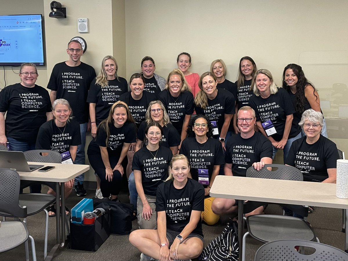 anneleftwich's tweet image. This incredible group of elementary @MCCSC_EDU educators spent their summer week learning more about Computer Science at the @nextech #INCSPDWeek to teach their K-5 students CS! including presenter @MrsPublowsClass #proudtobemccsc