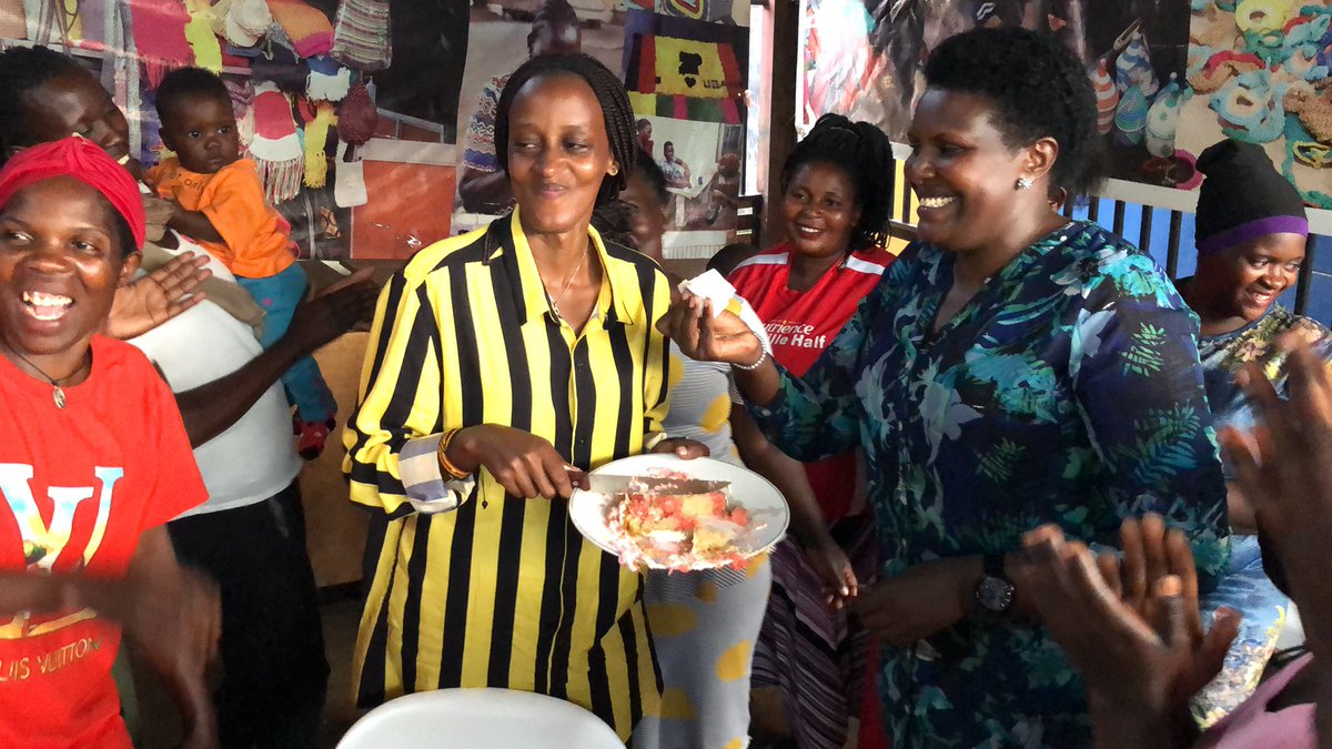 Kayera256's tweet image. To restore hope in single mothers and youth,end early pregnancy &amp;amp;child abuse,drug addiction in our community.Government should help to increase the empowerment of youth/single mothers through mentor- ship, skills development and financial support to improve their lives in slums.