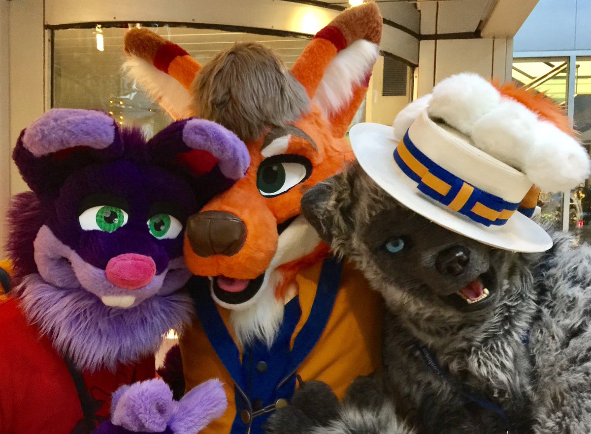 minstrelbill's tweet photo. More #AC2017 memories. @LaminarFox in one shot. Can anyone tag the rest? https://t.co/DtIerCC5Zk