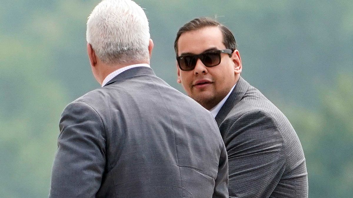 ABC7NY's tweet photo. Rep. George Santos appears in federal court on fraud, money laundering charges https://t.co/fUZqsWnzaq https://t.co/RI7cbMAXUM