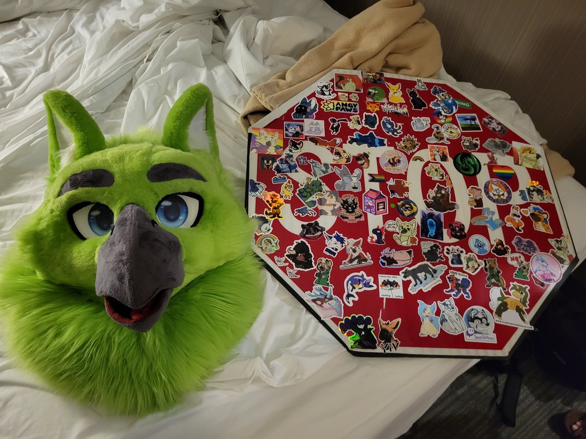 Jay Gryphon (the green one!) tweet media