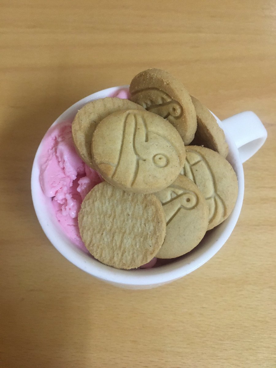 OsvaldoMtnez90's tweet photo. 💢«#UnVeranoPara degustar delicias antes de ir a la cama 🍧»

Feliz fin de semanas https://t.co/UcJl1r10az