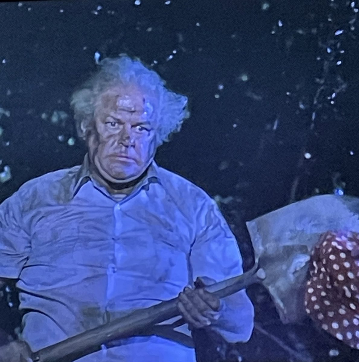 TheRealKingAD's tweet photo. Enjoying the movie and realizing…damn Otis really his committing multiple felonies in the same exact work uniform.  He still has stains from dinner on is shirt from the Klan rally at his house! 🤣😂😂 #governmentworker  #TheLastDriveIn https://t.co/6Vj05ULlMU