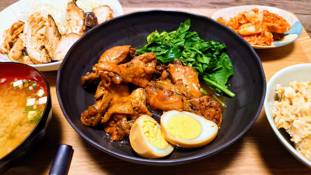 昨日はサクラ大戦のイラストを描きながら手羽元と鶏チャーシューを仕込んでました！！！電気圧力鍋便利すぎるな！！！#おうちごはん　#料理好きな人と繋がりたい https://t.co/b9m8rG1xBx