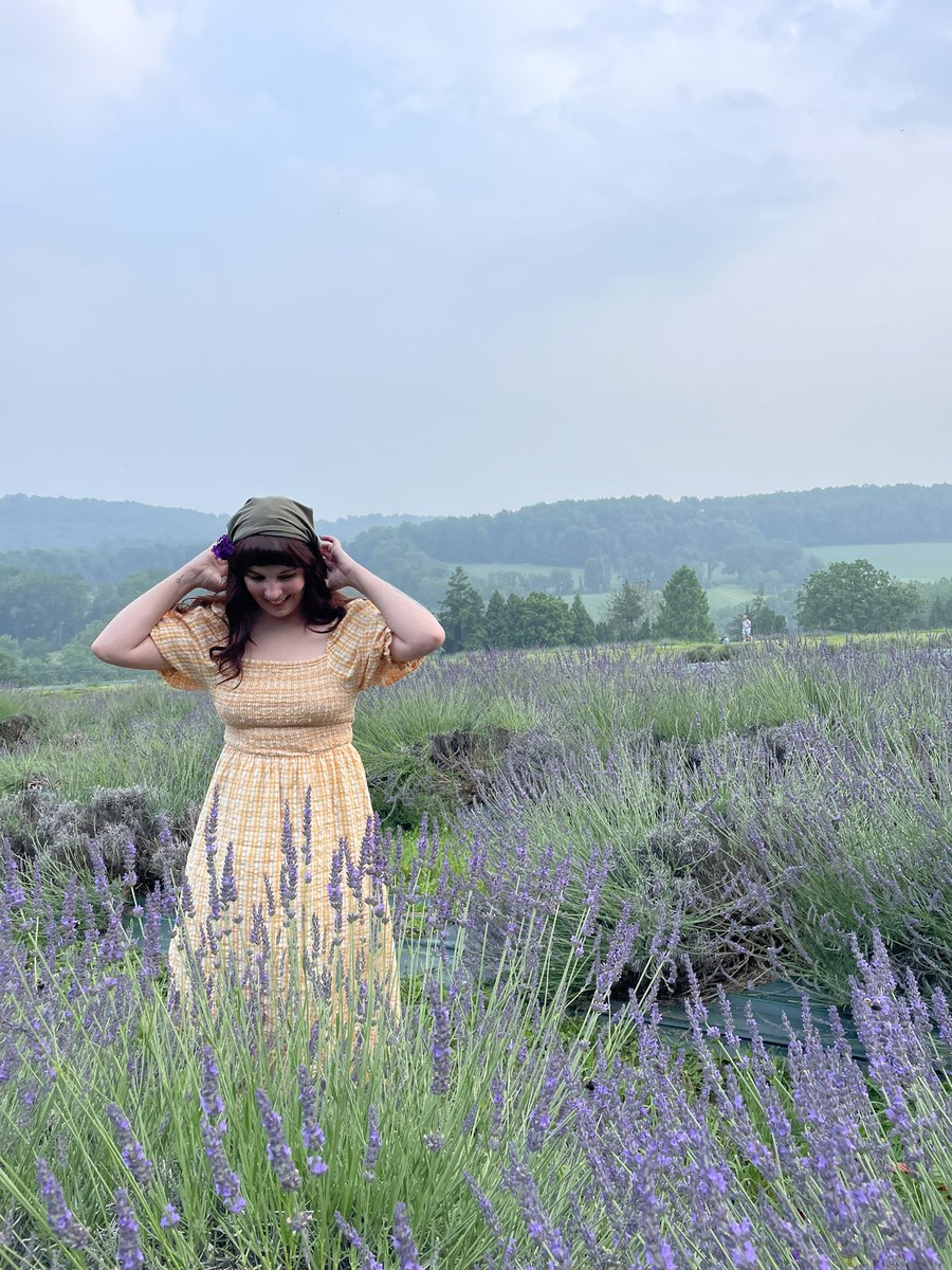 brittnisa's tweet photo. Kicked off 30th birthday celebrations in the most magical lavender field 💜 https://t.co/r3kEJwJdEf