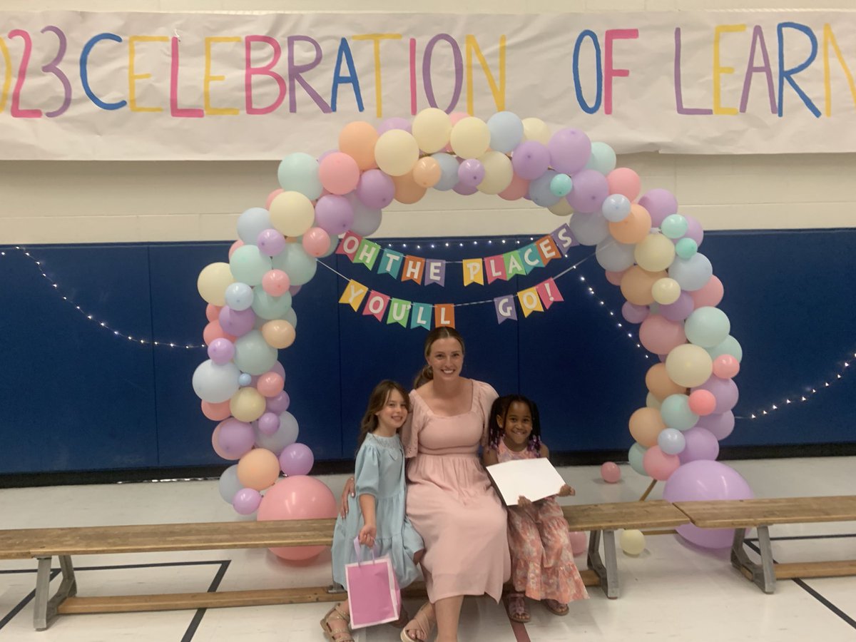 Ms_Lis29's tweet photo. Celebration of Learning 2023 🌈 https://t.co/PemC0vE3Fq