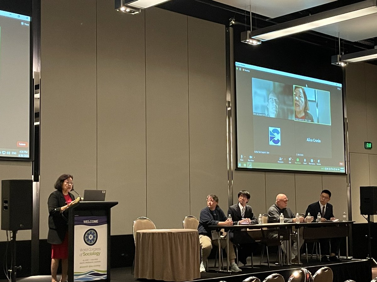 SR_180901's tweet photo. Yesterday we had a great conversation about understanding the entanglements of urban disasters at #isawcs23 #rc21 #isarc21 
It was a great interdisciplinary discussion between urban sociology, housing and disasters. https://t.co/p7GIQyJviP