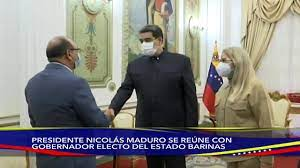 TonyC_01's tweet photo. @ChuoTorrealba @radiorumbos670 @MariaCorinaYA Una pregunta ? por favor no me vaya a bloquear.. Cual es el efecto Barinas ? Por que si te refieres a Sergio Garrido , el es Maduritas .. esa fue una jugada maestra de Maduro contra la familia Chavez . utilizo los votos de la oposición montar  uno de su plena confianza , https://t.co/kGtqCpUdhJ
