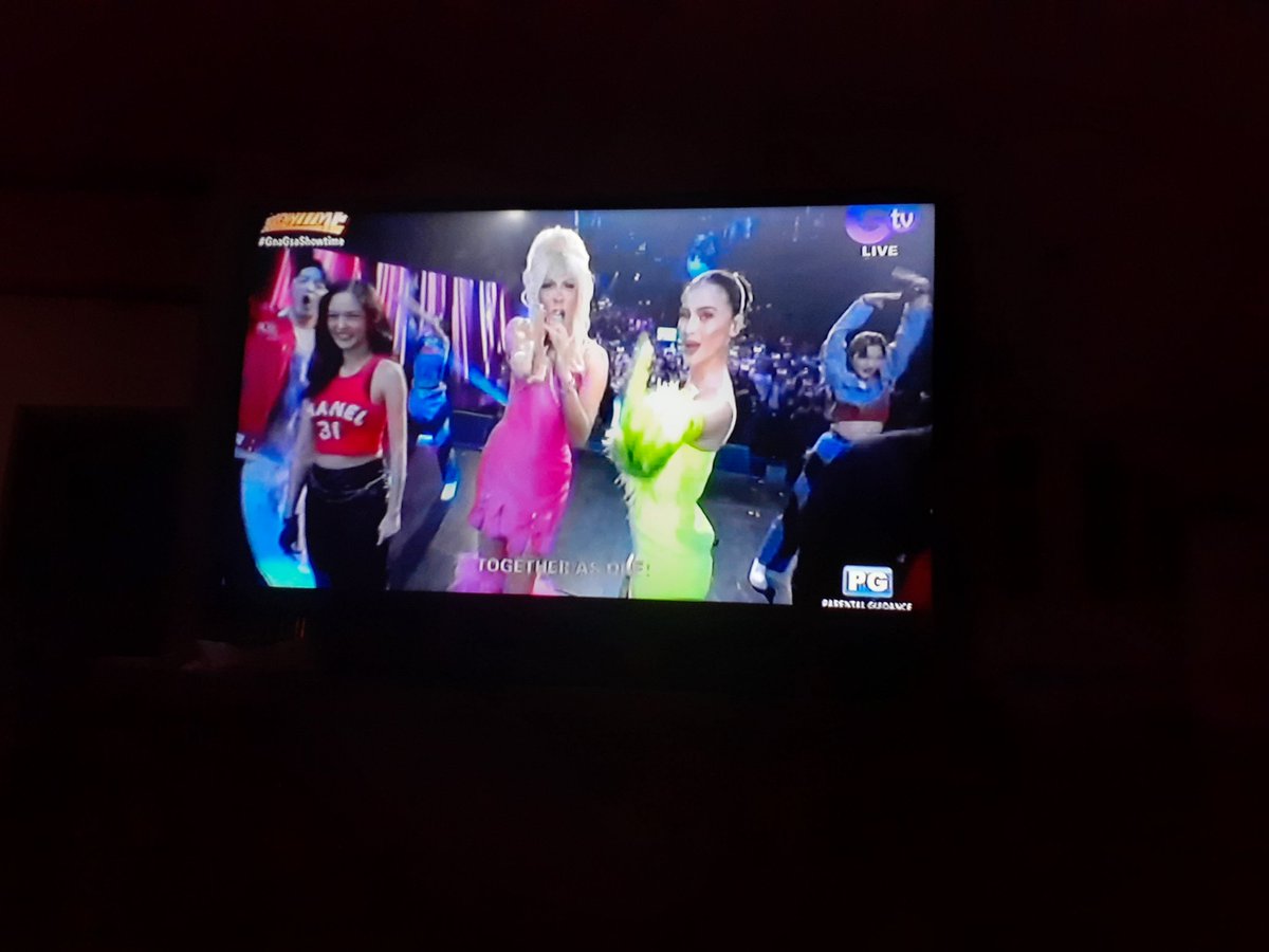 EMaralag's tweet photo. Forever it's showtime
#ItsShowtime https://t.co/L2nIKr5WV7