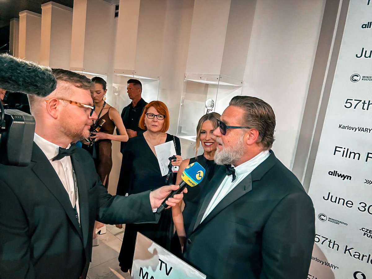 borisprso's tweet photo. Amazing interview with @russellcrowe on @KVIFF https://t.co/t5D2xGhN6X