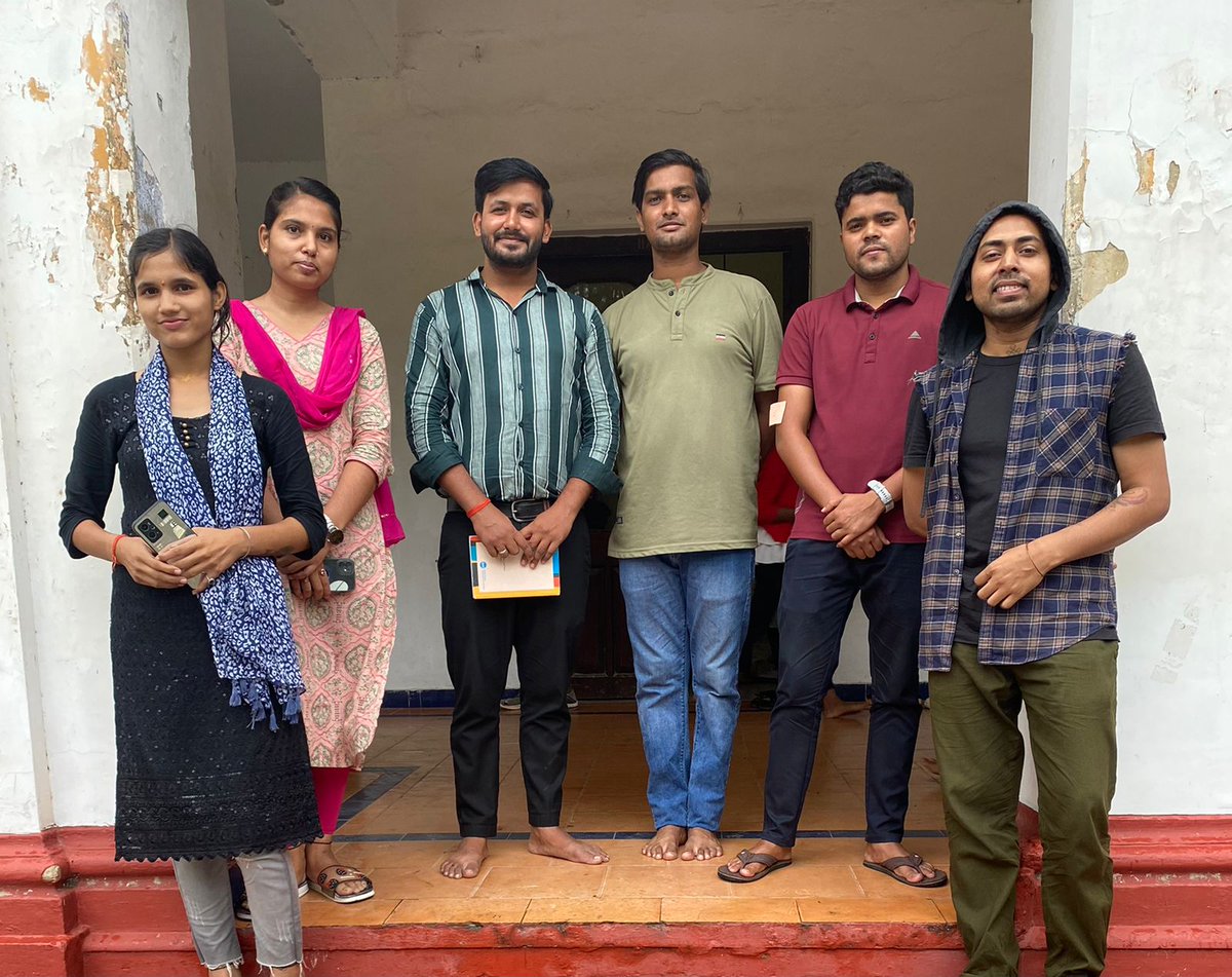 fffGorakhpur's tweet photo. Understanding Urban Farming with IGSSS with different group activities and energisers.
How to develop Kitchen Garden in limited spaces and materials available, also how to reuse the things available in households were the highlights. 
Date:30/06/23 
#FridaysForFuture #urban #gkp https://t.co/R2sQwhQDJd
