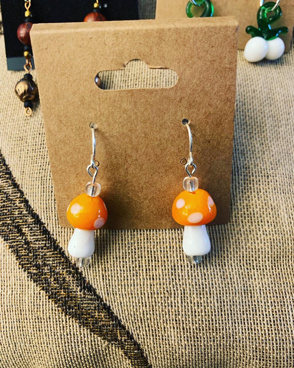 RavenJewelry_'s tweet photo. Tiny lemons and mushrooms! https://t.co/S1SdZxbA4w
