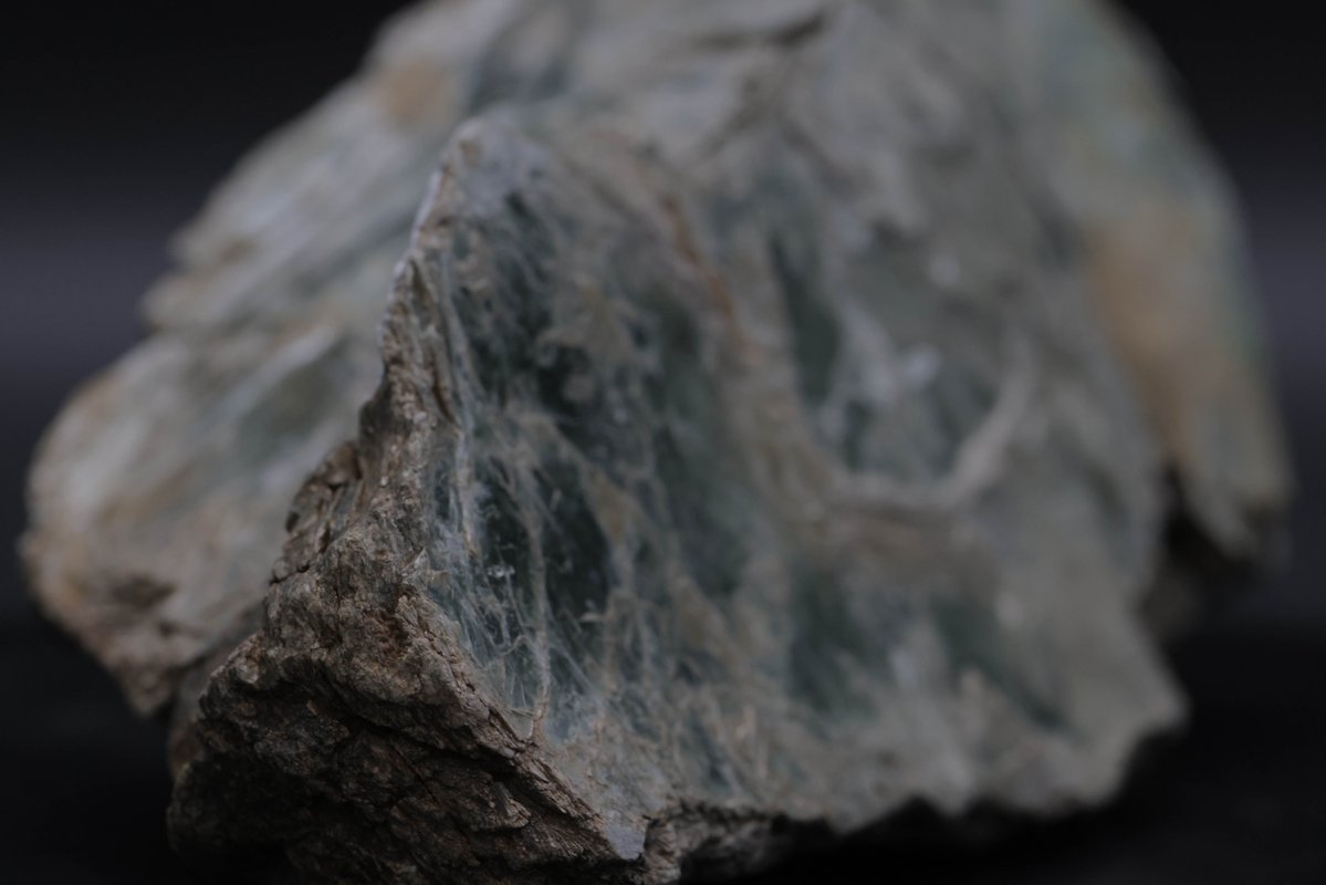 Versatile, beautiful chlorite! This mineral, known for its black to green coloration, is a common component in metamorphic rocks. From its role in forming schists to its association with hydrothermal systems, chlorite leaves a mark on Earth's dynamic processes.