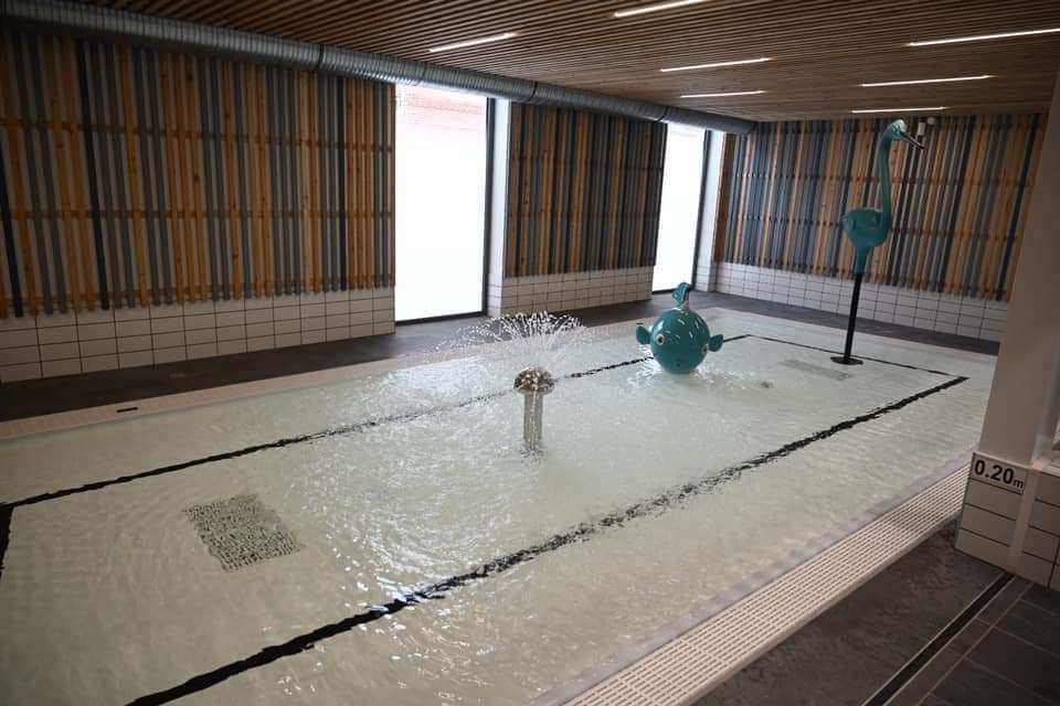 🏊‍♂️ ✂️ L’inauguration de la piscine totalement rénovée à Hénin-Beaumont ce vendredi 30 Juin confirme l’engagement de la Région #hautsdefrance en faveur de la pratique de la natation pour tous
👍La Région a apporté un financement d'un peu plus de 1,6m€
#sportsante