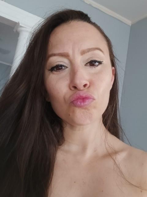 Who is gonna purchase goddesses weed today?  DM fee waived when purchasing bud for your Goddess 😻😉😍  #weed<a href="/tag/weed"class="tags"><span>#weed</span></a><a href="/tag/findom"class="tags"><span>#findom</span></a><a href="/tag/420friendly"class="tags"><span>#420friendly</span></a><a href="/tag/420life"class="tags"><span>#420life</span></a><a href="/tag/findomgoddess"class="tags"><span>#findomgoddess</span></a>