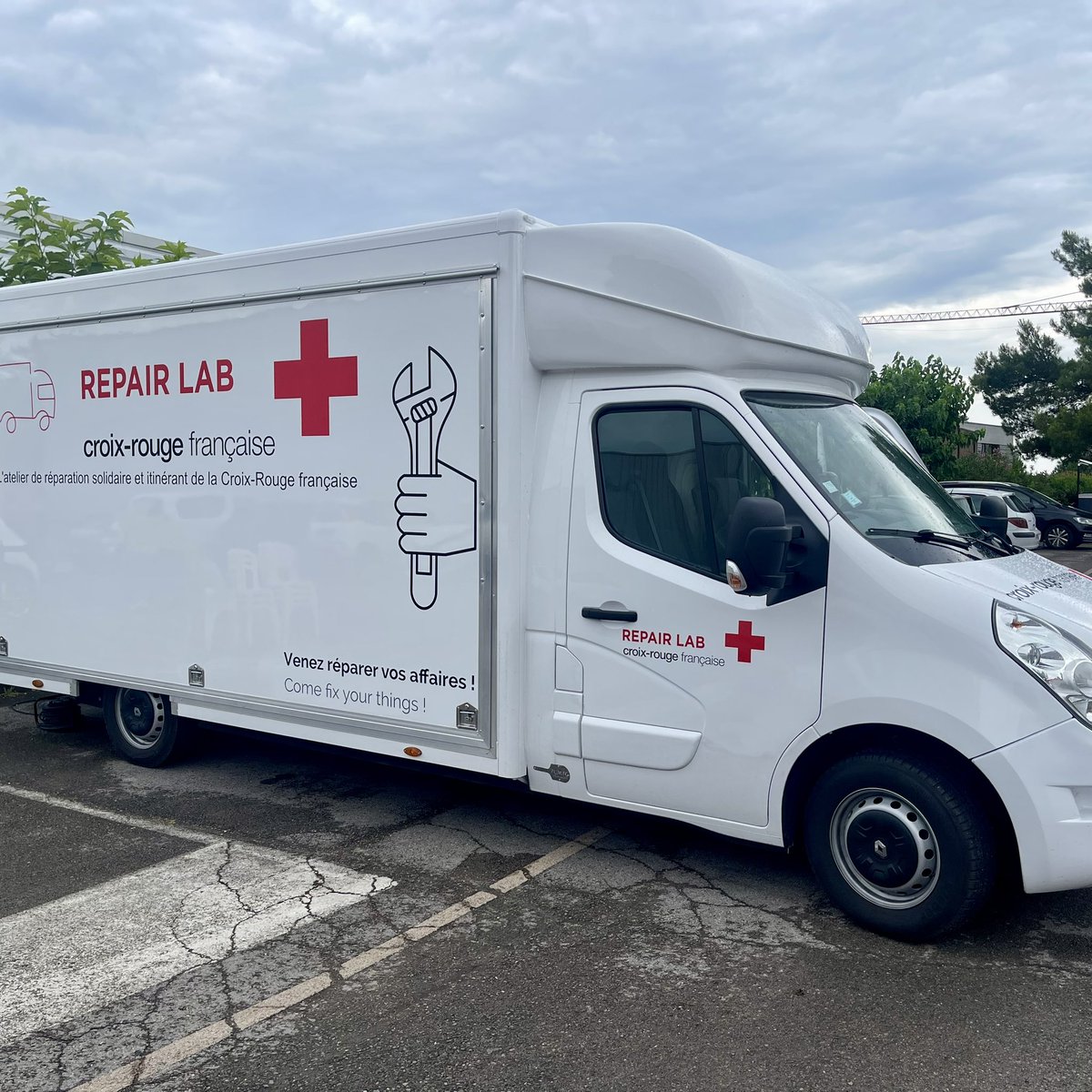 CroixRouge34's tweet photo. 🚚🛠️#RepairLab par @CroixRouge :

🤝#Prévenir
 ✋#Protéger
 👍#Relever

La stratégie 2030 de la #CroixRouge au cœur de ce nouveau dispositif! 
🧶thread 1/4 https://t.co/TRzNuwtF2S