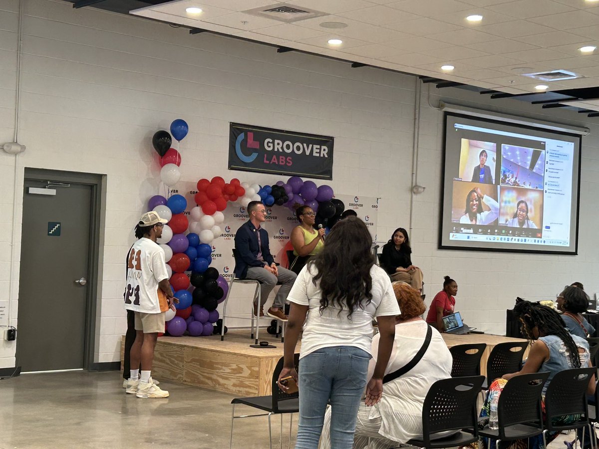 I had the best day!  Loved getting to attend CampDI and hear about all of the amazing things Miss Marquette does! ❤️ How do we clone this this woman???  My SHEro! <a href="/networkkansas/">Network Kansas</a> <a href="/ecomm_ks/">E-Community Partnership</a> <a href="/EPedersenKS/">Erik Pedersen</a> @MarquettaAKs
