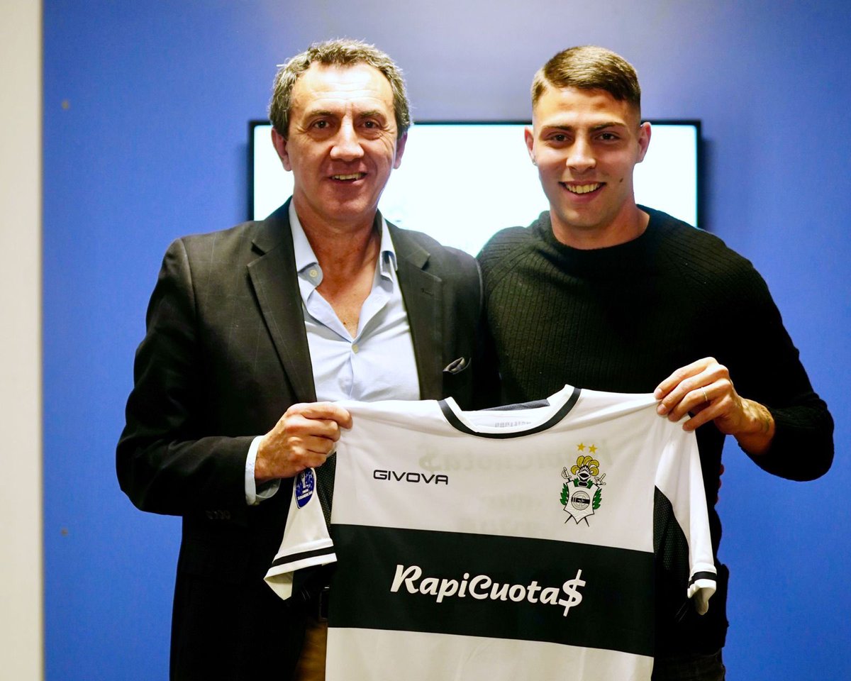 GonzaPlotycia's tweet photo. #GELP tal como se había definido hace días, el delantero Ivo #Mammini (20) extendió su vínculo con el club por 18 meses y seguirá ligado a @gimnasiaoficial hasta diciembre de 2024 https://t.co/fmlLkfNSyi https://t.co/dSiGayoYLW