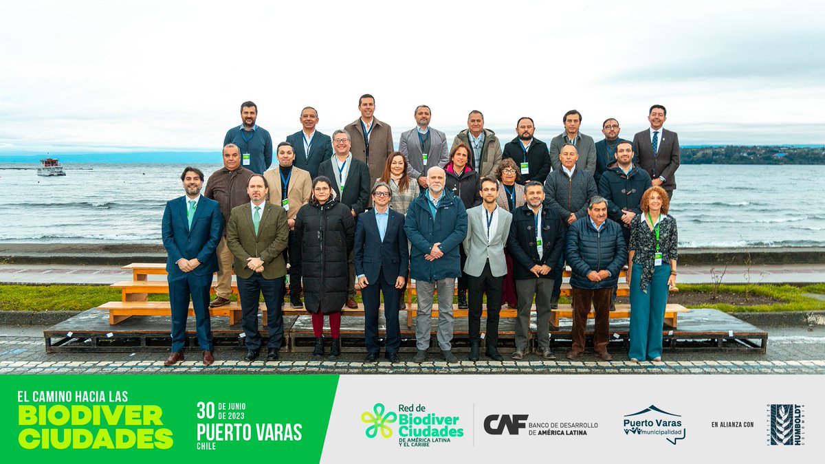 AgendaCAF's tweet photo. ¡Gracias, Puerto Varas (🇨🇱)!

Esta ciudad, en la región de Los Lagos, acogió nuestro encuentro de #Biodiverciudades: aquí se reunieron más de 3⃣0⃣ autoridades locales de Chile para abordar la gestión integral de residuos sólidos desde la perspectiva de la economía circular, y evaluar el papel de los municipios en la protección de la biodiversidad.

@chrisasinelli, Vicepresidente de Programación Estratégica de @AgendaCAF, resaltó: "América Latina requiere de la vocación de servicio de sus alcaldes y alcaldesas. Es vital mantenernos conectados, aprender unos de otros y trabajar en red".

https://t.co/nwPAK9iY2C 👈 Descubre todos los detalles aquí.