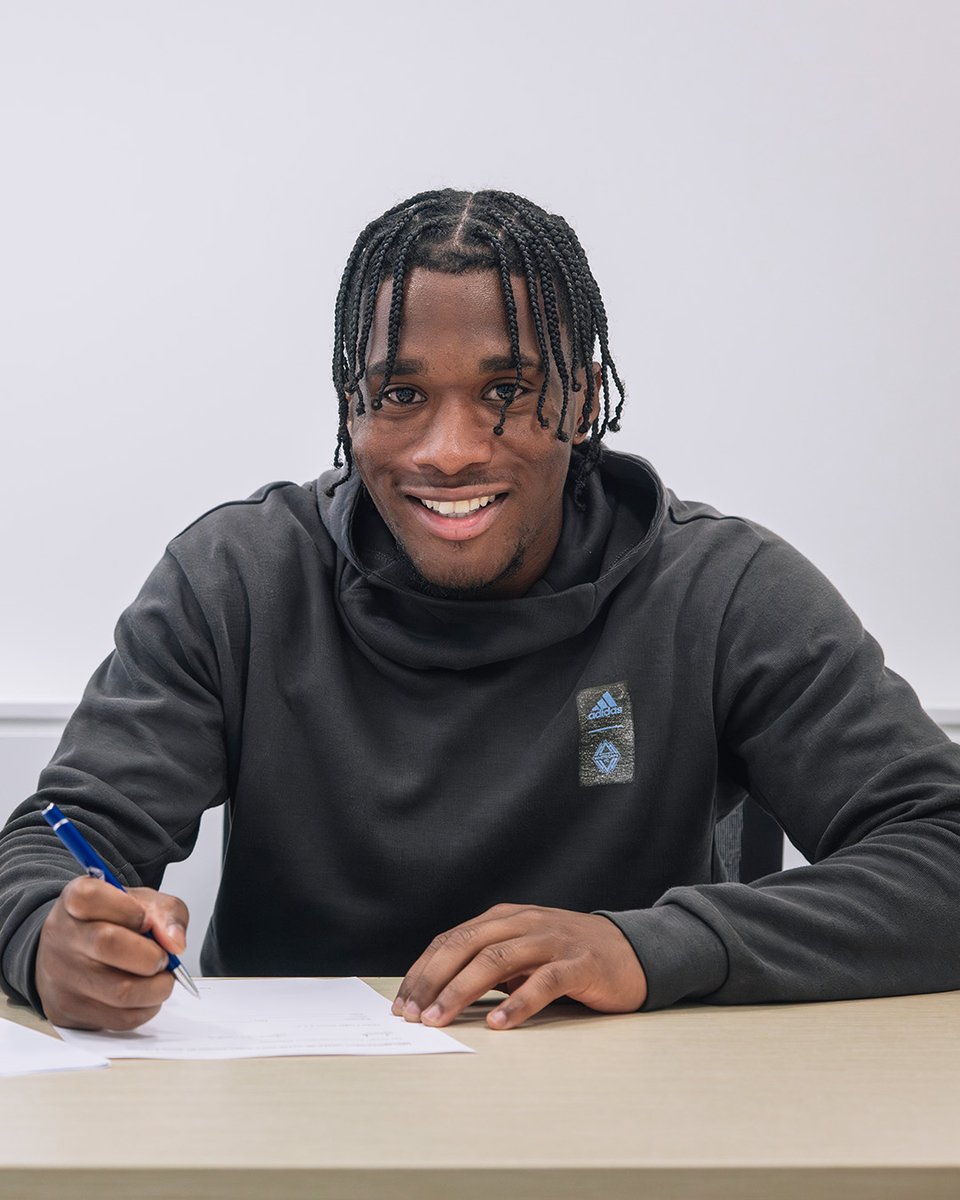 Signed. Sealed. Delivered. ✍️ #VWFC