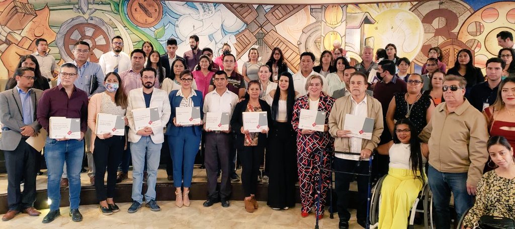 MiriamRam2016's tweet photo. Celebró los esfuerzos que se hacen en pos de darle visibilidad a las necesidas sociales en materia de discapacidad. Hagamos alianzas que nos permitan construir la inclusión. 
La Escuela Hermanos Serdán y USAER 88 presentes. 
#PorEllos #RespetoYDignidad https://t.co/bylueOs179