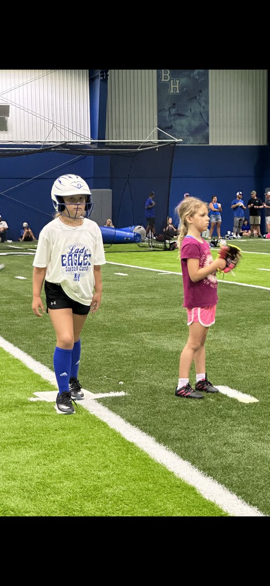 BHCoachFuller's tweet photo. We had an awesome week of Eagle Softball Camp!!! 127 campers &amp; the future of Barbers Hill softball is looking as bright as ever! @BHISD @BH_Athletics @barbers_hillhs https://t.co/vpyBXhVOdR
