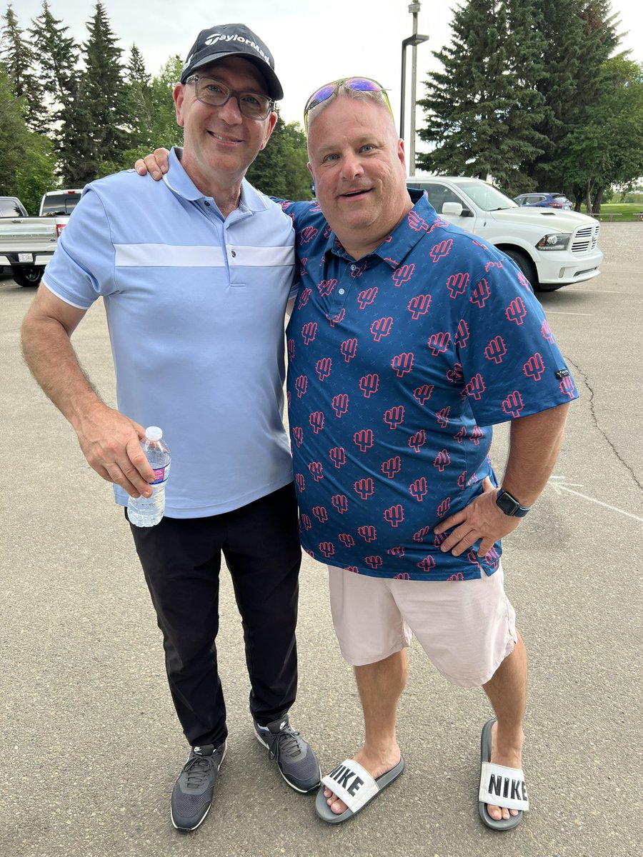 TheMrWilhauk's tweet photo. 2 legends and the slugβ¦..Colin Gregor , myself & Scott Fraser!! Hahaha jk
What a fantastic day seeing old friends
#LJAC Golf tournament. https://t.co/zsi56PohfO