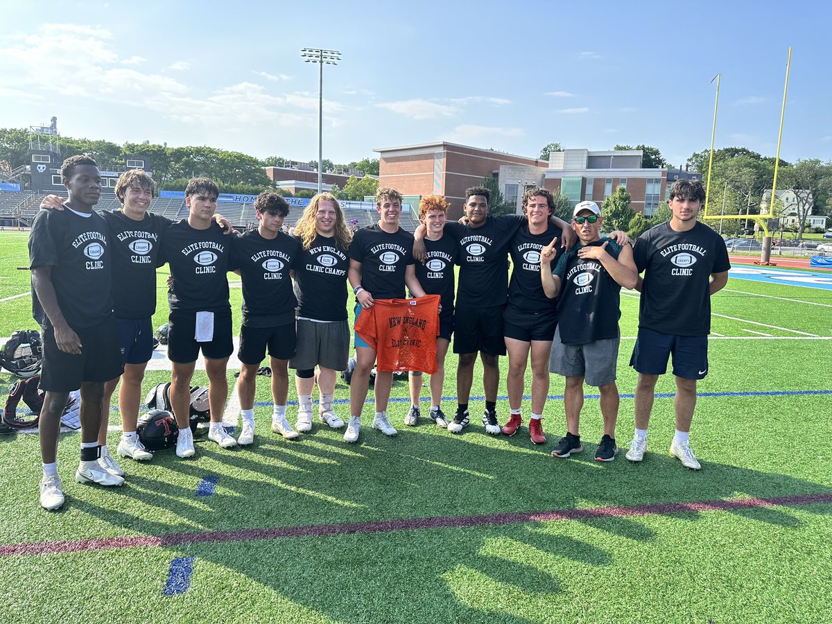 XavierW75's tweet photo. Had an amazing couple of days at the @EliteFBClinics New England Elite Clinic. Thank you @COACH_PAPAS  and the Elite Staff for this opportunity. Got some great work with my teammates and learned so much! https://t.co/J82NSdChO6