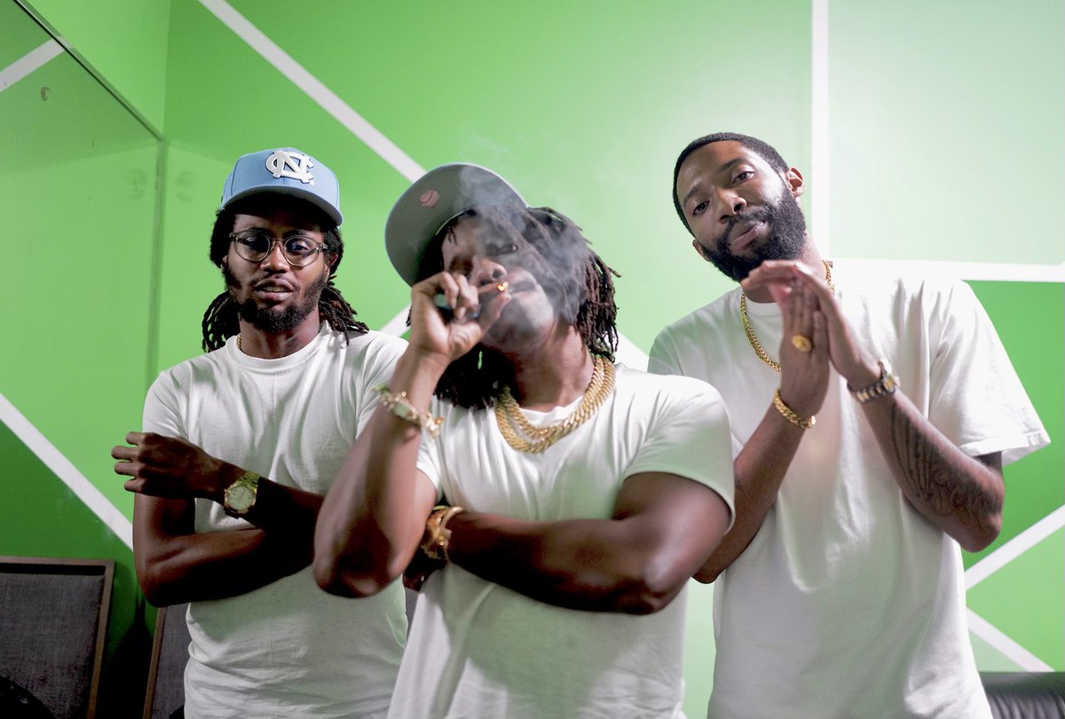 PremoRice's tweet photo. Dem Franchize Boyz https://t.co/Ths6sFCcdV