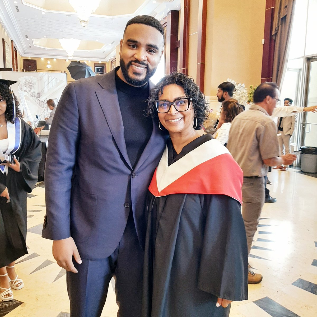 4/4 ☆ Our hearts soared to hear the uplifting message from our Valedictorian, Jeya Nkrumah🔹️We were also blessed to have our #FMMalum, Omaje &amp; Aqsa, return to FMM to continue giving back with their Alumni Grad #Scholarship 🙏🏽🎓💕 
<a href="/robinsonwek3/">Camille Robinson</a>
<a href="/MrDeFreitasFMM/">Kevin DeFreitas</a> <a href="/clgomes1066/">Christine Gomes</a>