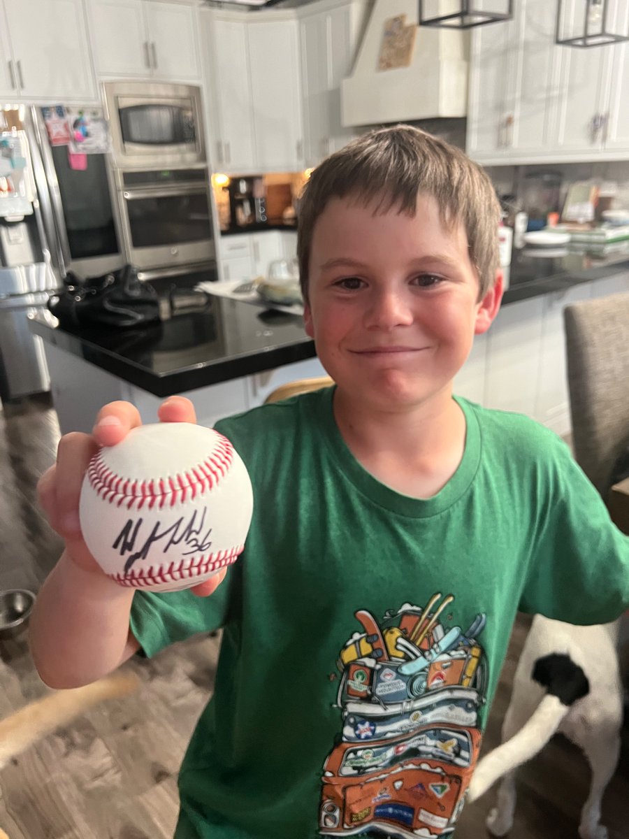 Chelsieg1's tweet photo. @langford_wyatt @GatorsBB Thank you for signing my sons baseball at the college World Series. He is very proud to own it. We will be cheering you on wherever you land. https://t.co/MGNRAEttjp