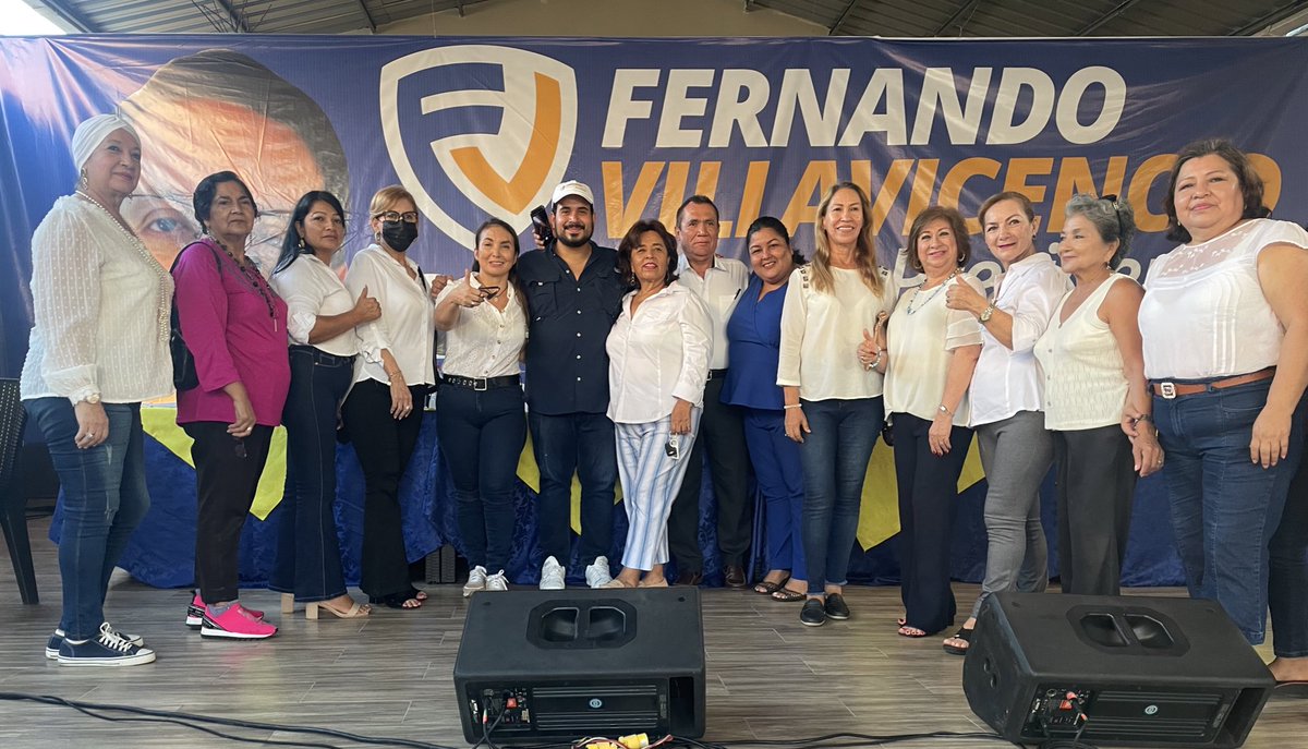 FultonSerranoG's tweet image. Para mi es un honor acompañar a todas las orenses que respaldan a @VillaFernando_, mujeres valientes y buenas que construyen un mejor país a pesar de las adversidades. @Construye_Ecu
