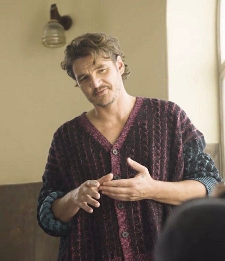 pedro pascal in this sweater??? 😭