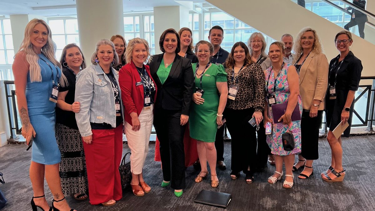 A great day with leaders championing common sense education at the @Moms4Liberty conference! The Founding Fathers gave us a gift in our Declaration of Independence & Constitution. It takes an educated citizenry to maintain the hard-won freedoms passed down to us. Happy Fourth! 🇺🇸