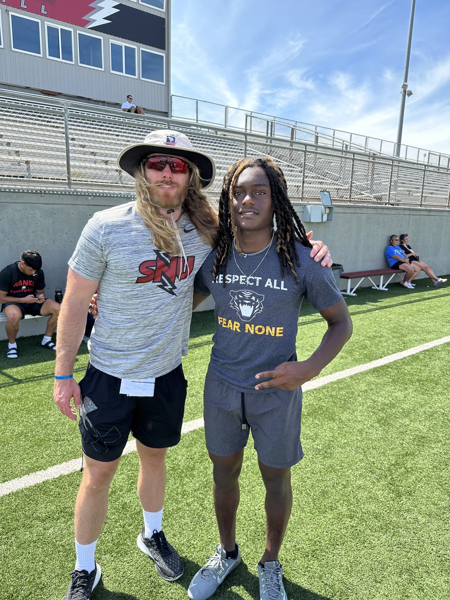 JaxsonLewis12's tweet photo. Had a great day competing @SNUFootball.I learned a lot about the team and I got to view the campus.Thanks for the invite @CoachPrice36 @Coach_Indy. @BearkatFB https://t.co/PhSnurp3LX