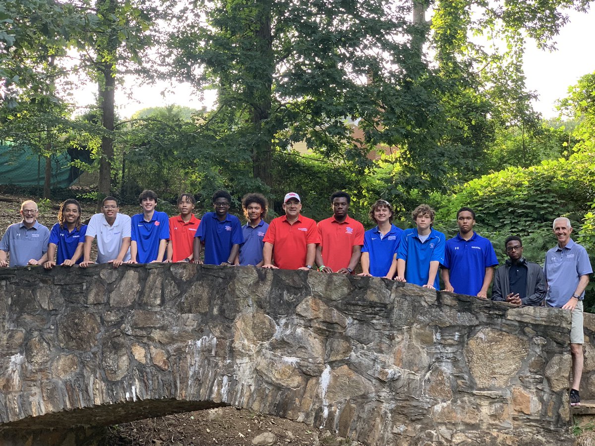 S/O to Sherridan and James Santivanez ‘89 for their hospitality to @DeMathaCatholic #RoadToCivilRights tonight!! Thank you for your  support and your enthusiasm for our journey!! #OneStrongBrotherhood #OneDeMatha