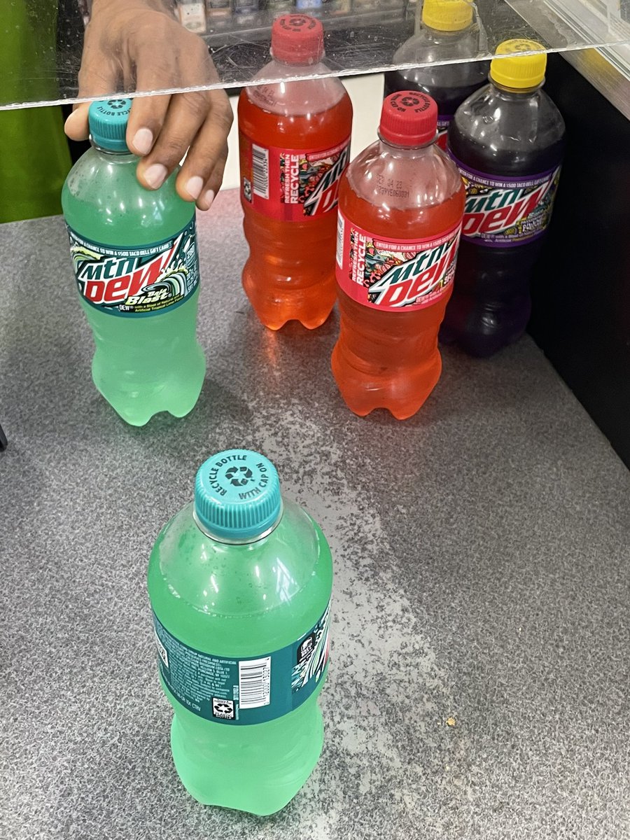yargwehttam's tweet photo. Hey uhh @MountainDew me and my mom LOVE these Baja flavors anyway you can slide us some cans? What do ya say, pal? 👀😇 https://t.co/p7qZuL8wZW