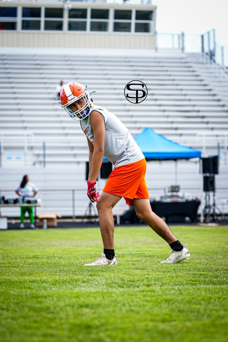 Got my eyes on the prize!! All about that focus and mindset. @GlennFootball14 #DeepWater Sophomore Season Loading……!!!