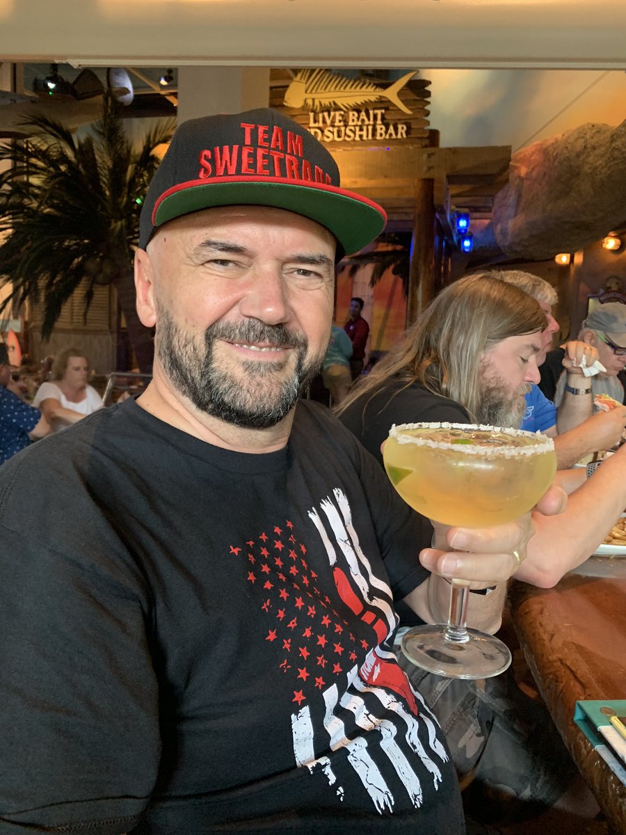PatrickDGuerre's tweet photo. #margaritaville Time! https://t.co/bcqYy4G4uB
