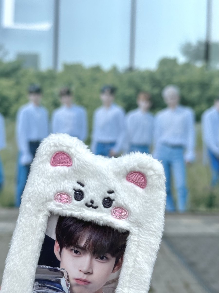 hbeeeeen_'s tweet photo. 한빈DAY

#성한빈 Our In Bloom Days VISUAL FILM 

#ZEROBASEONE #ZB1 #InBloom #ZB1_InBloom #Our_InBloom_Days https://t.co/C8i9aSRmMi