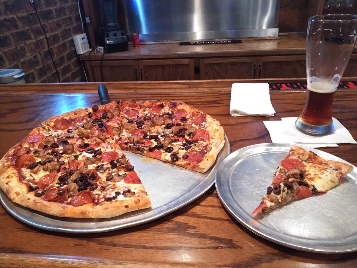 bobcatbts's tweet photo. It's #piefriday what kinda slice you getting into? @RarePizzas @Pizza_DAO #pizzamafia https://t.co/65hB7USA2Y