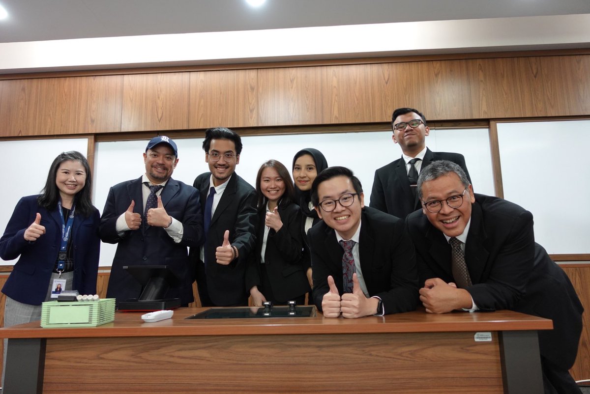 Menjadi penguji tamu rencana bisnis di program MM <a href="/prasmul/">Prasetiya Mulya</a> pada 9 Juni 2023 lalu.