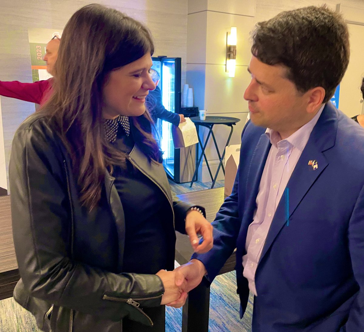Enjoyed being back in Detroit for the @USGLC’s #HeartlandSummit23. Among many conversations, I appreciated speaking w/ @RepHaleyStevens about her focus on manufacturing jobs and on how we can promote STEM education to ensure we’re cultivating the workforce of the future. 🇺🇸
