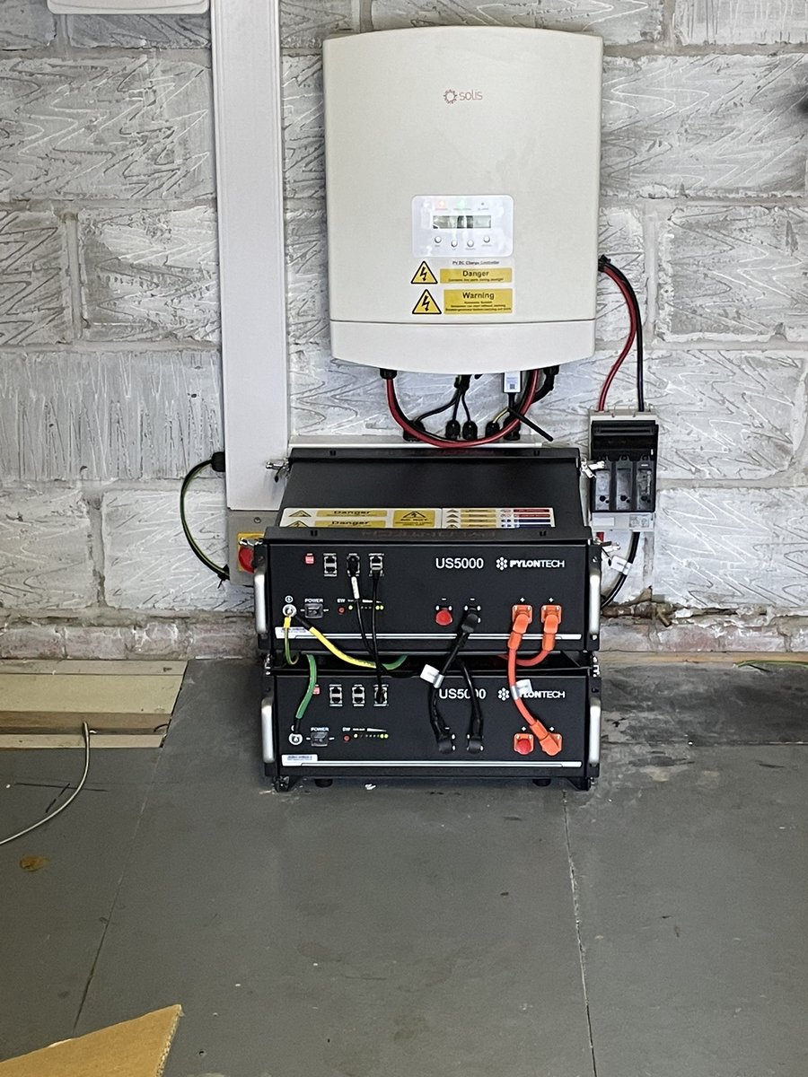 Let's Go Solar Ltd is now offering Pylontech battery storage installations in Cambridge. Take control of your power supply with advanced technology and say goodbye to reliance on the grid. Contact us today for more information. #Pylontech #BatteryStorage #Cambridge #LetsGoSolar