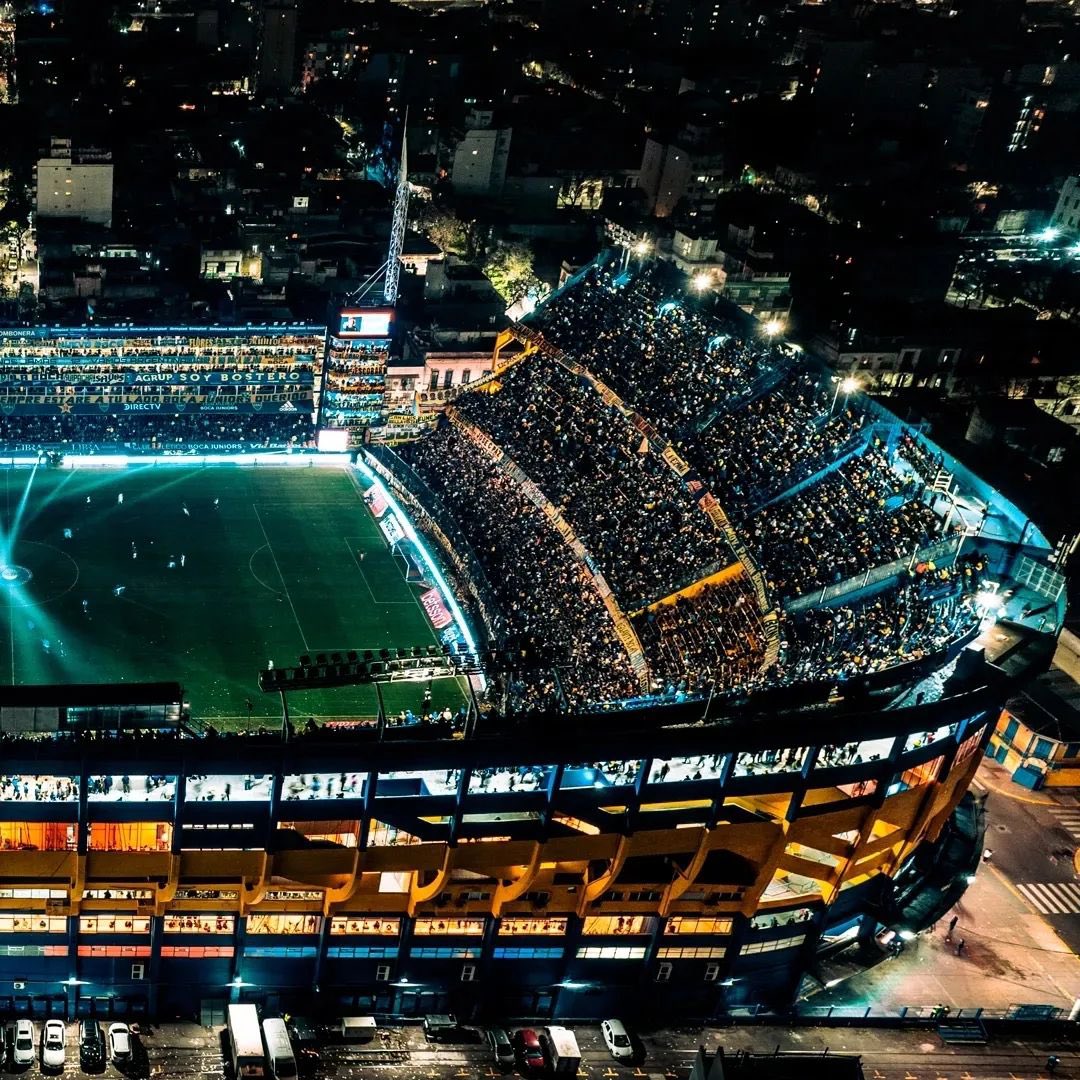 Estado sentimental: COMPLETAMENTE ENAMORADO DE LA BOMBONERA 🤩