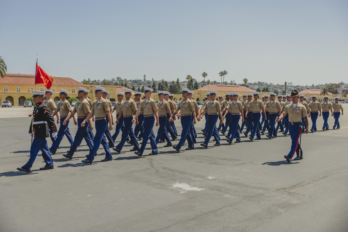 MCRD_SD's tweet photo. U.S. Marines with India Co., 3rd RTBn, marched in formation during a graduation ceremony at Marine Corps Recruit Depot San Diego, June 30, 2023.

(USMC Marine Corps photos by Lance Cpl. Alexander Devereux)
#MCRDSD #wemakemarines #usmc #marines https://t.co/IcUUJnFbdK