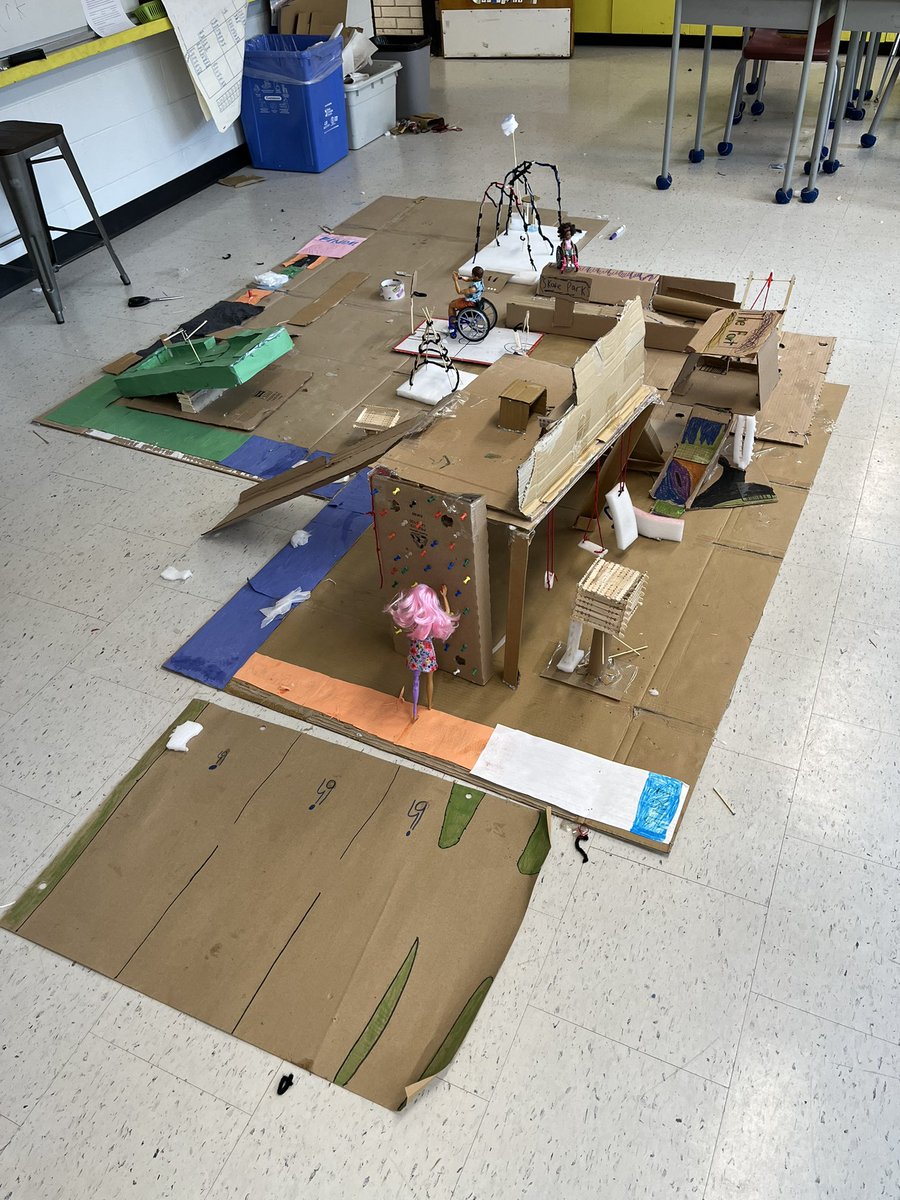 Our final build - an accessible park, most of it scaled for Ken and Chelsea in wheelchairs.  Thanks to #ETFOwis for the idea! We used @makeymakey to add an interactive component. @dsbn @DSBNMakers @DalewoodDragons @JsvSauve
