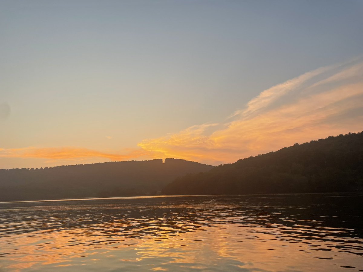 Beautiful evening on Lake Guntersville